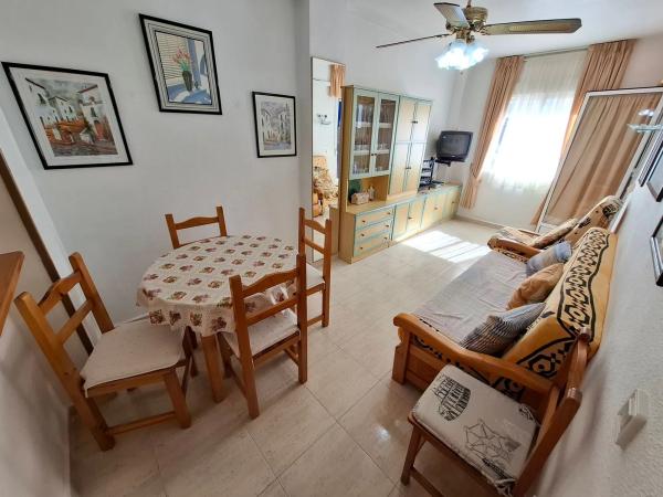 Piso en calle Pintor Antonio López, 4