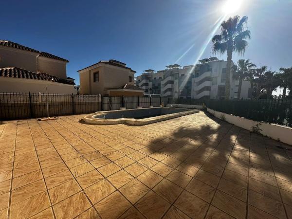 Casa independiente en avenida el Ras Gran, 83