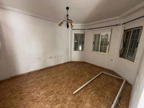 Casa independiente en avenida el Ras Gran, 83