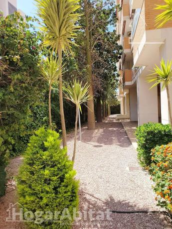 Piso en avenida del Puerto