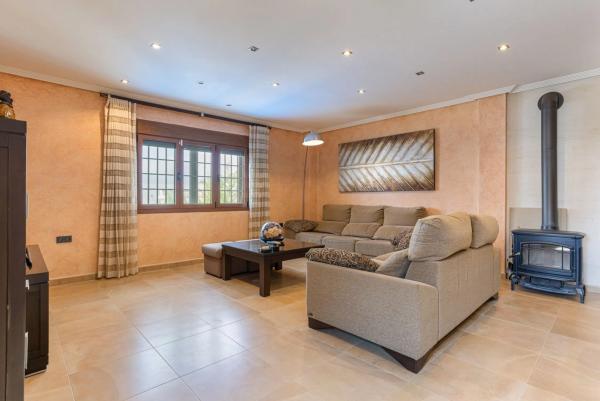 Chalet en Los Montesinos