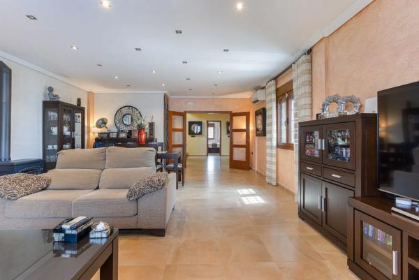 Chalet en Los Montesinos