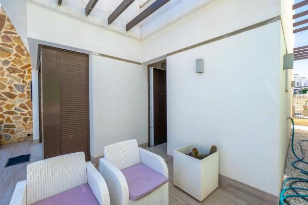 Chalet adosado en calle Navia