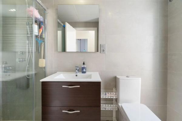 Chalet adosado en calle Navia