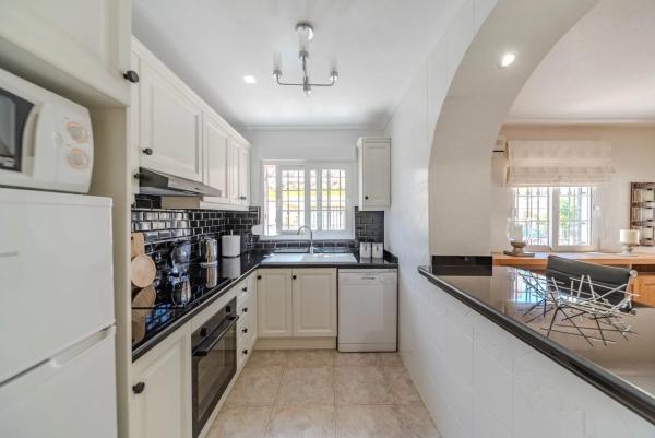 Chalet pareado en calle Alambre