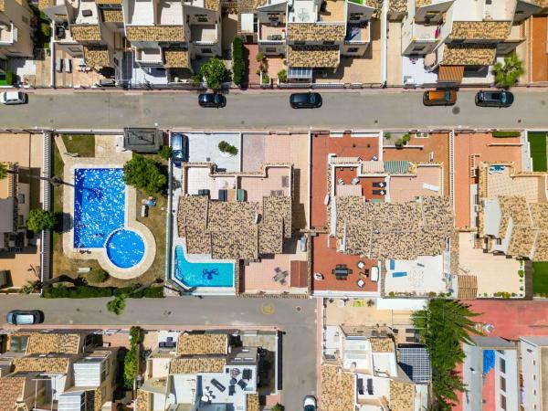 Chalet pareado en calle Alambre