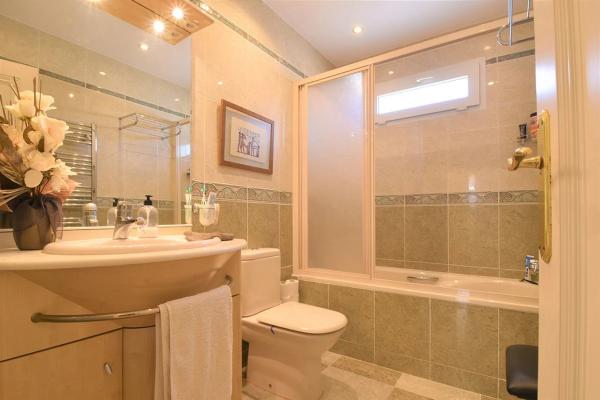 Casa independiente en calle Niágara