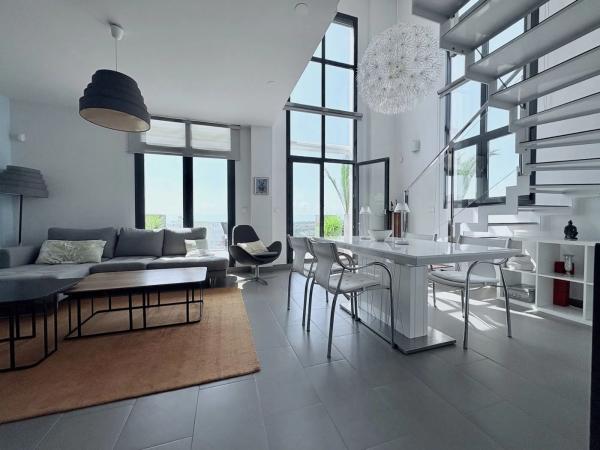 Dúplex en Barrio Lomas de Campoamor-Las Ramblas