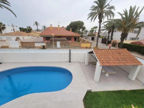 Chalet en Barrio La Zenia