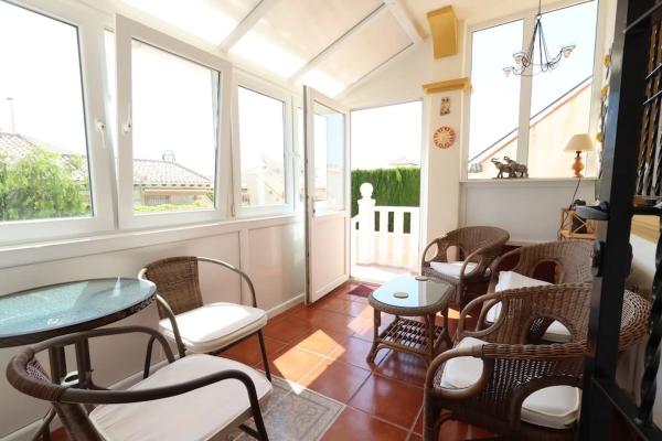 Chalet adosado en calle Jónico