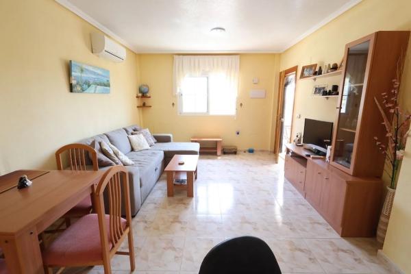 Chalet adosado en calle Jónico