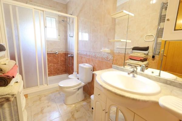 Chalet adosado en calle Jónico