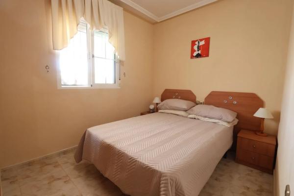 Chalet adosado en calle Jónico