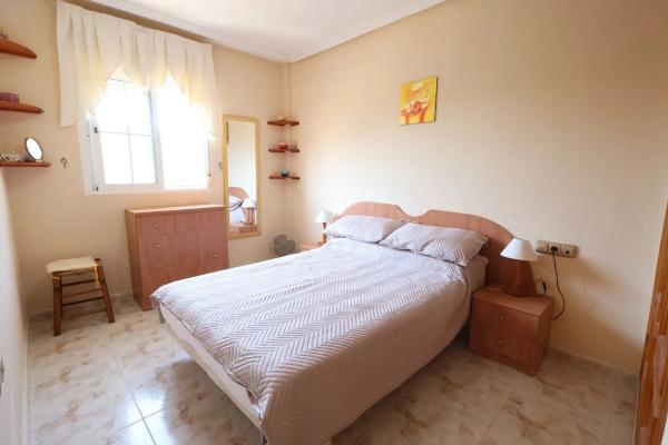 Chalet adosado en calle Jónico