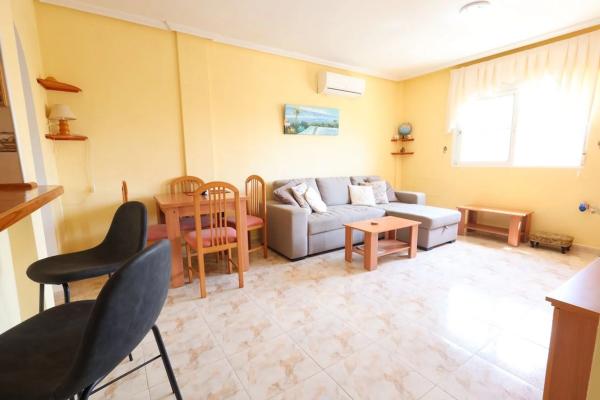 Chalet adosado en calle Jónico