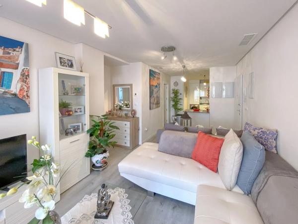 Piso en calle Pebrella