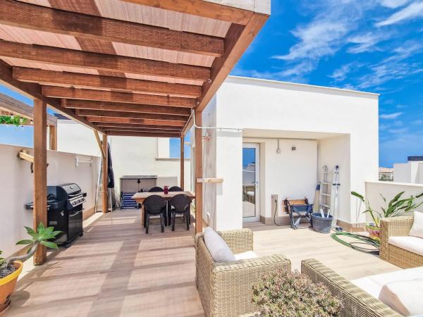 Ático en calle Azafrán