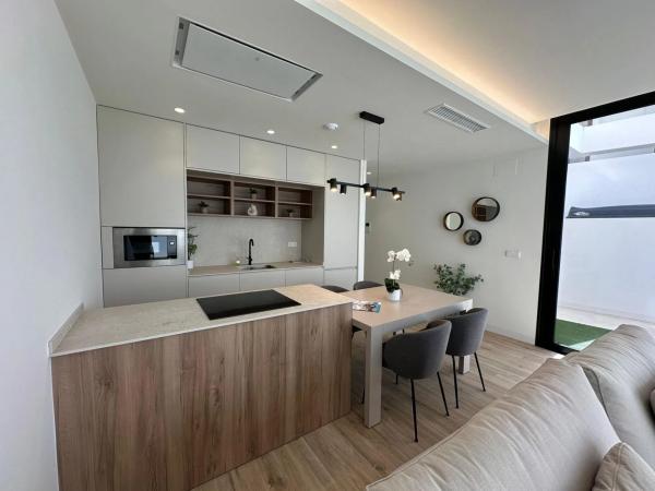 Casa independiente en avenida Sánchez Lozano, 6