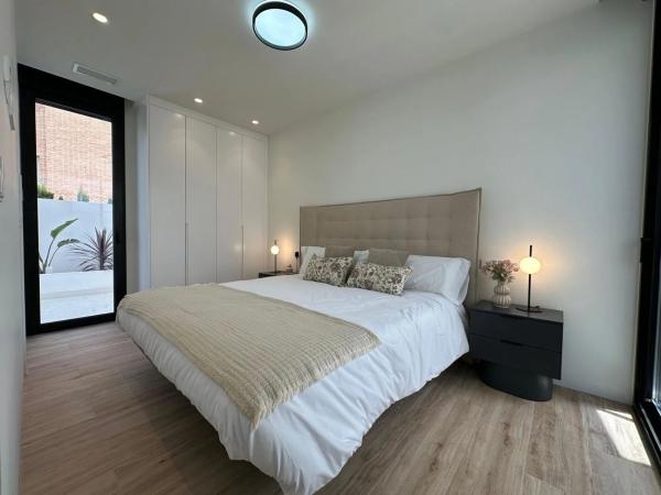 Casa independiente en avenida Sánchez Lozano, 6