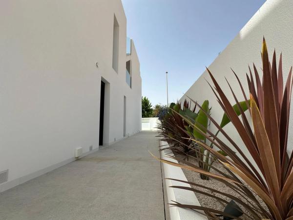 Casa independiente en avenida Sánchez Lozano, 6