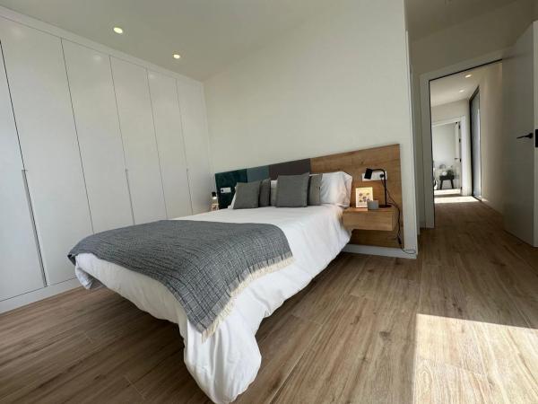 Casa independiente en avenida Sánchez Lozano, 6