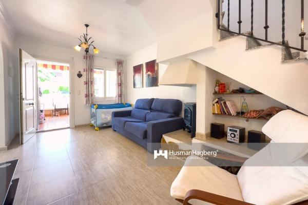 Chalet adosado en calle Albahaca