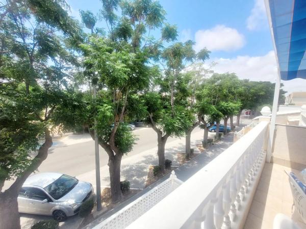 Chalet pareado en calle Noruega, 79