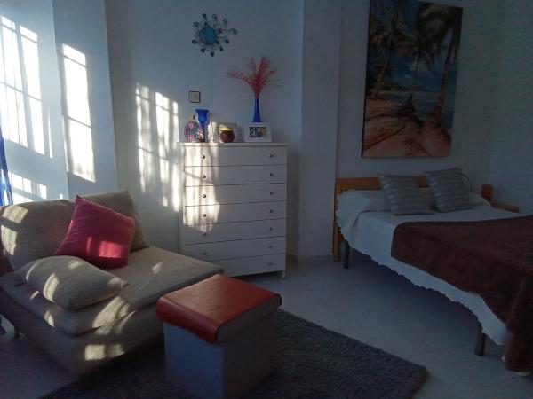 Chalet adosado en calle Remo, 10