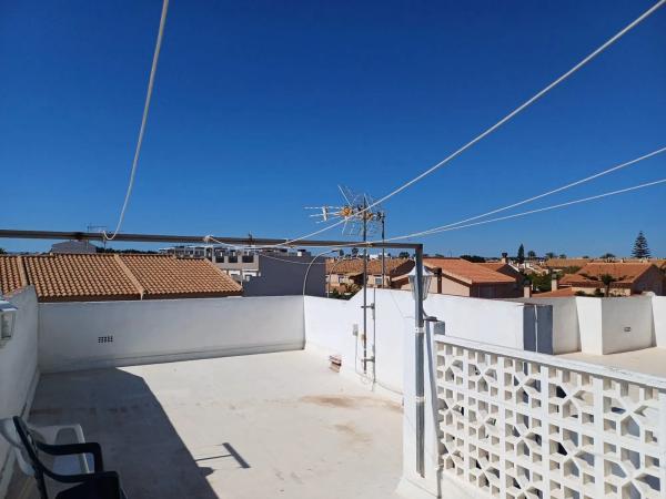 Chalet adosado en calle Remo, 10