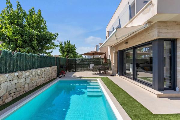 Casa independiente en calle Veleta, 57