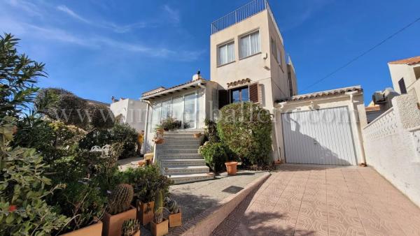Casa independiente en calle yuca