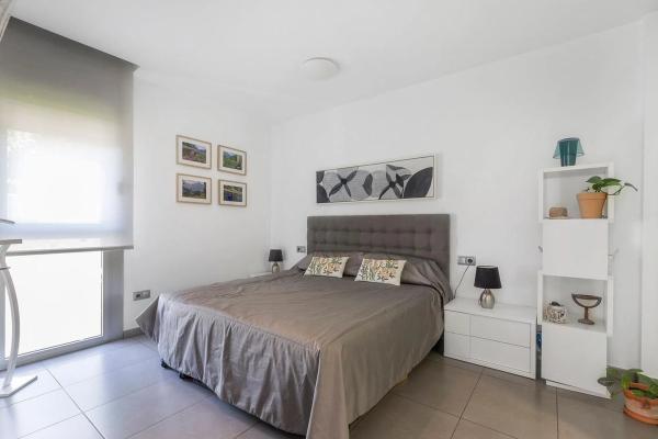 Casa independiente en calle Lira