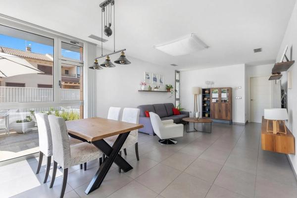 Casa independiente en calle Lira