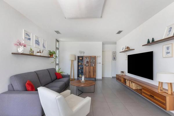 Casa independiente en calle Lira