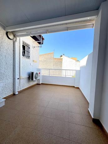 Chalet adosado en calle Juan Sáez Otón, 9