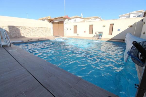 Chalet pareado en avenida Comunidad Murciana, 100