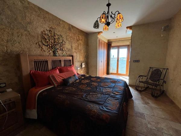 Chalet pareado en calle San Miguel