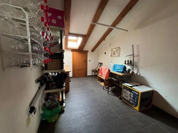 Chalet pareado en calle San Miguel