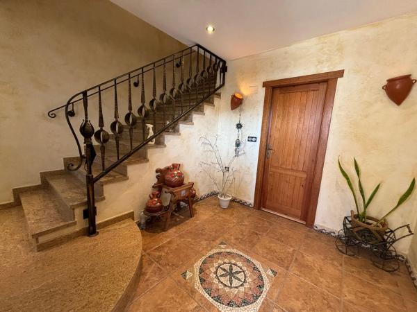 Chalet pareado en calle San Miguel