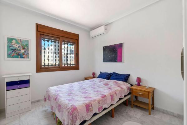 Chalet adosado en calle los Hernandez, 34