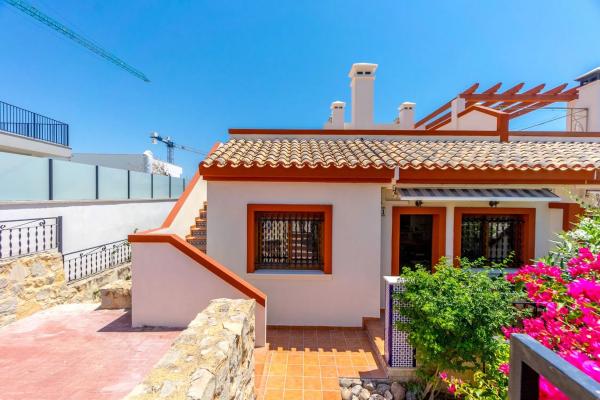 Chalet adosado en calle los Hernandez, 34