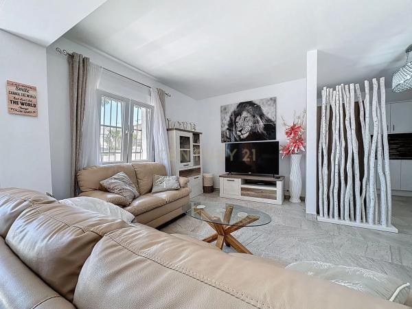 Casa independiente en calle Bermudas, 2