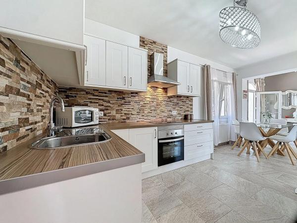 Casa independiente en calle Bermudas, 2