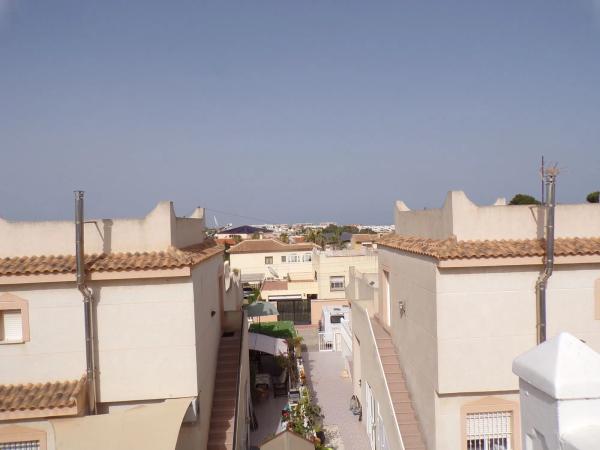 Chalet adosado en calle Iniesta