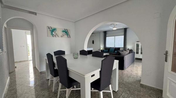 Chalet en San Miguel de Salinas