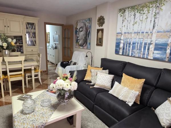 Piso en calle San Miguel de Salinas