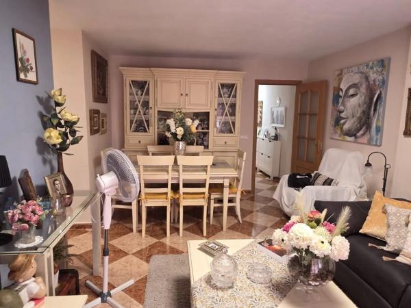 Piso en calle San Miguel de Salinas