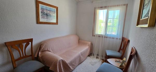 Chalet adosado en calle La Marina, 44