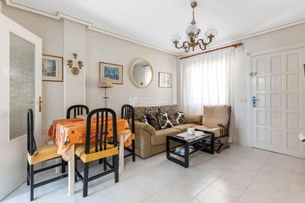 Piso en avenida Don Juan de Austria