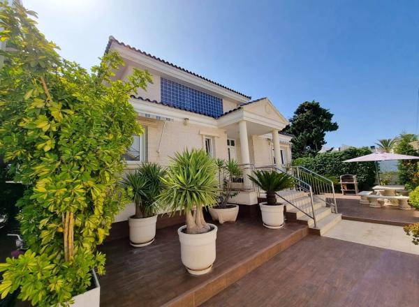 Chalet en calle Mimosas, 14